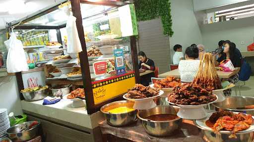 Mustafa Minang Juragan Nasi Padang 3