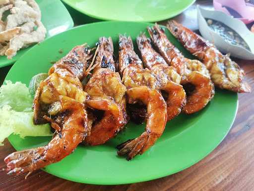 Pasir Putih Seafood 8