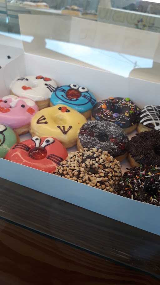 Donat Madu Lengkong - Tangerang Selatan 8