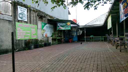 Taman Jajan Pak Bar 7