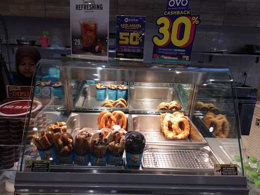 Auntie Anne'S - Living World Alam Sutera 5