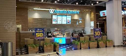 Auntie Anne'S - Living World Alam Sutera 9