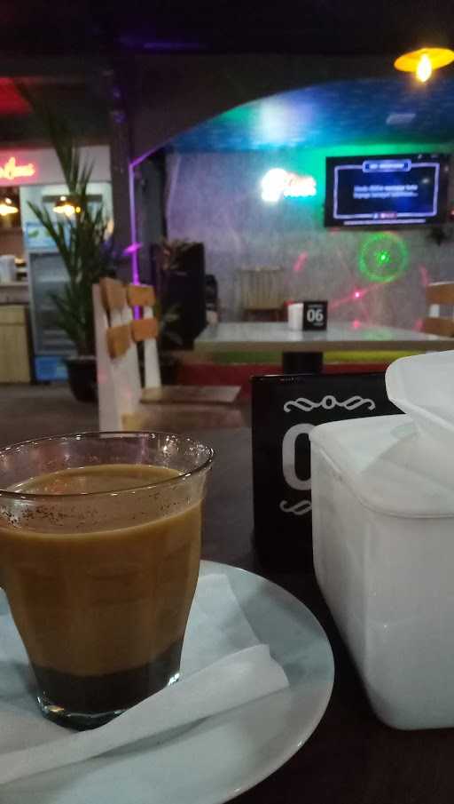 Cafe Boemboe Lawas 3