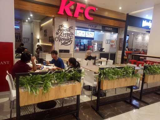 KFC - Transmart Graha Raya 2