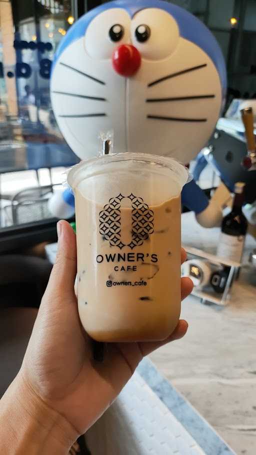 Owner’S Cafe 1