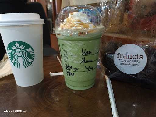 Starbucks - Living World Mall 10