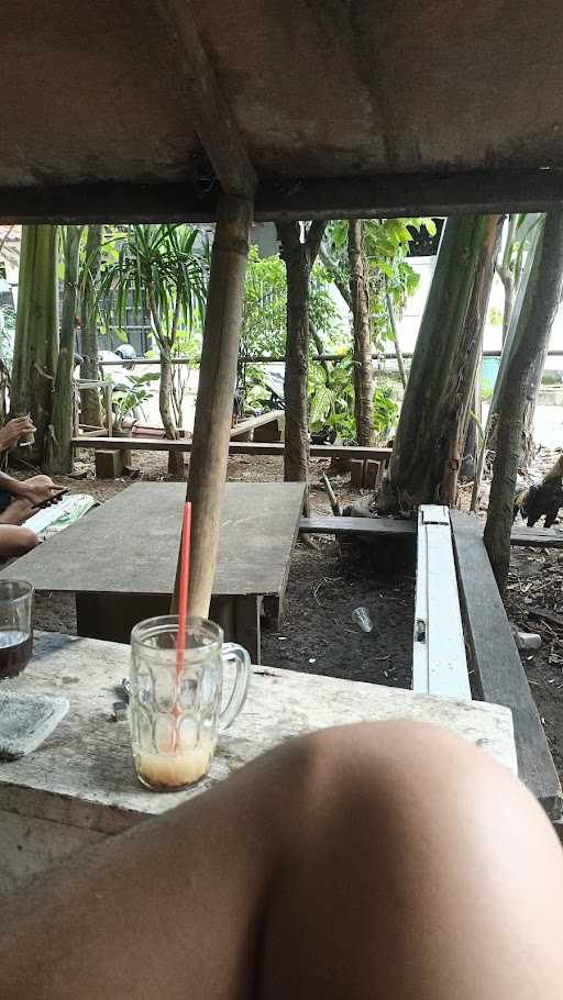 Warung Kopi Bu Yanti 4