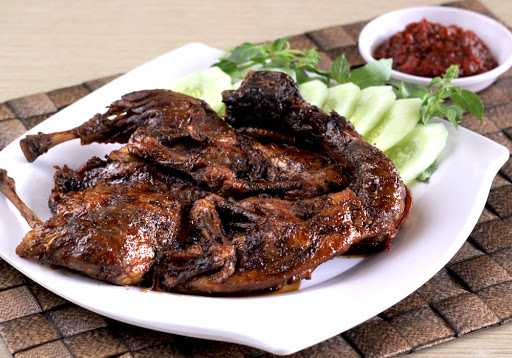 Ayam Presto Ny. Nita - MelatI Mas 7