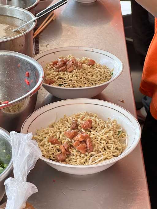 Bakmi Medan Kebon Jahe 8