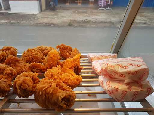 D'Fresto Fried Chicken Jelupang 3