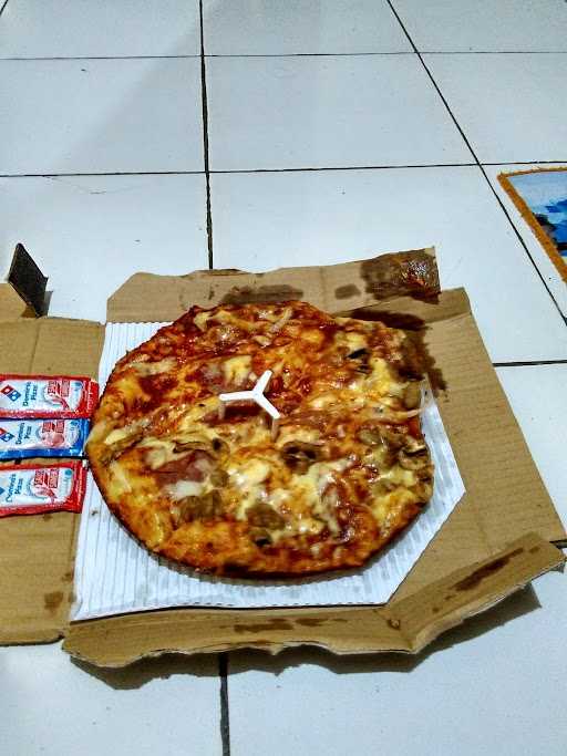 Domino'S Pizza 8