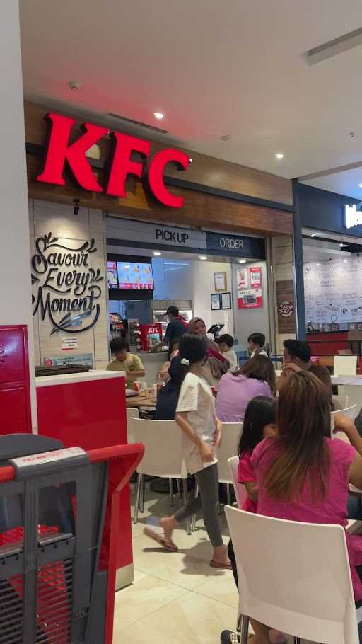 Kfc Graha Raya Bintaro 8