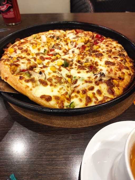 Pizza Hut Alam Sutera 3