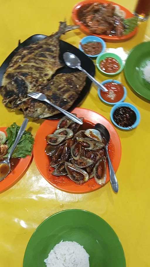 Seafood Aulia 94 4