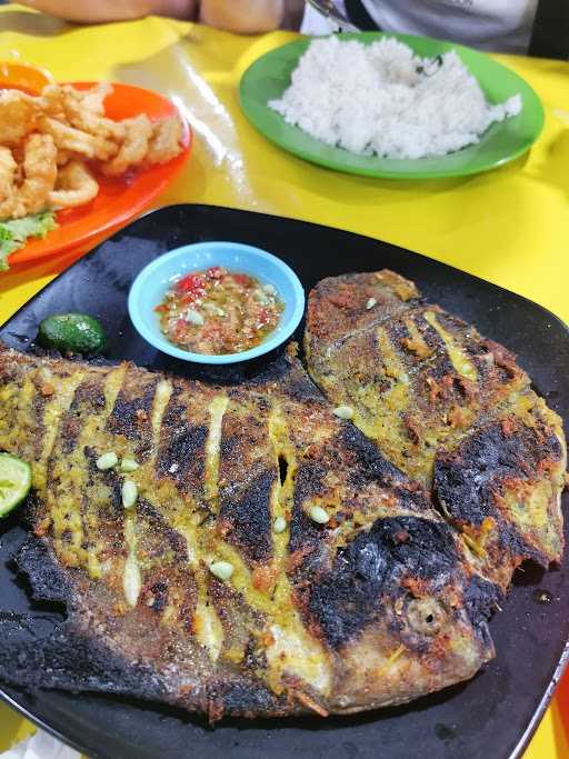 Seafood Aulia 94 2