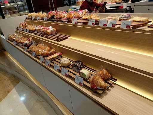 Breadlife Kuningan City 7