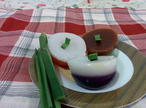 Kue Talam Ratali Rp 1300 / Buah 2