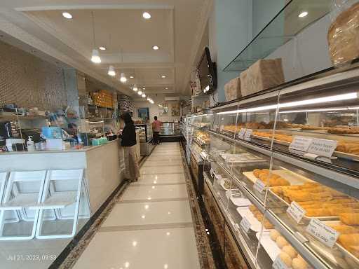 Okky Bakery 10