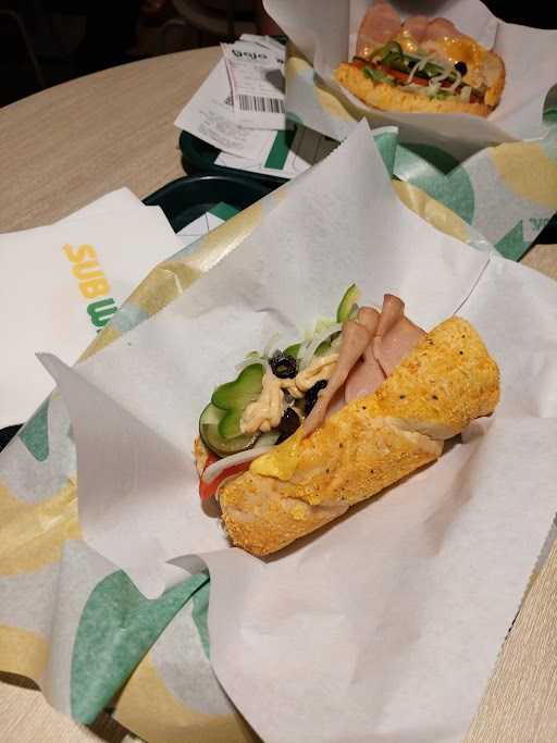 Subway - Setiabudi One  6