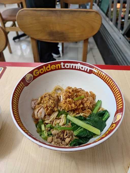 Golden Lamian | Plaza Festival 4