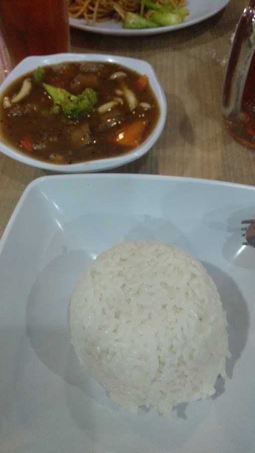 Puput Restaurant - Wtc 2 6