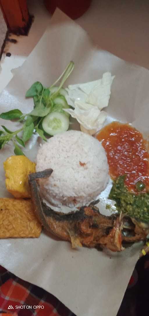 Ayam Penyet Sambel Ijo GCC Green Chili Chicken - Kantin Sosro Mega Kuningan 4