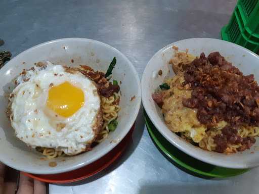 Indomie Sedap Malam Pak Dadang 9