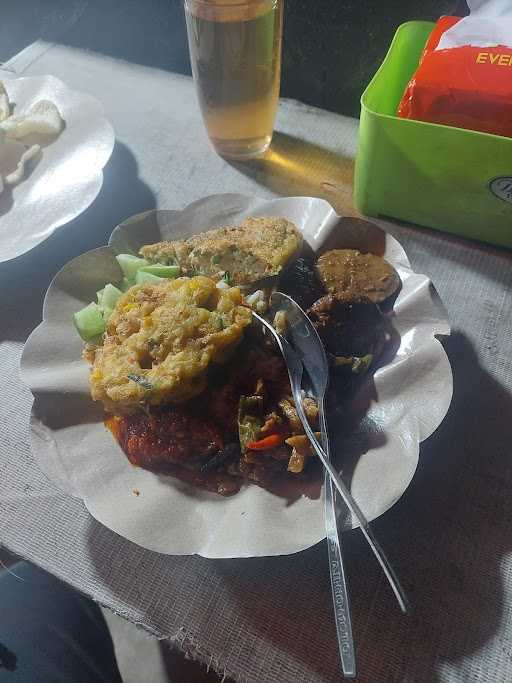 Nasi Uduk Betawi Bu Eti 1