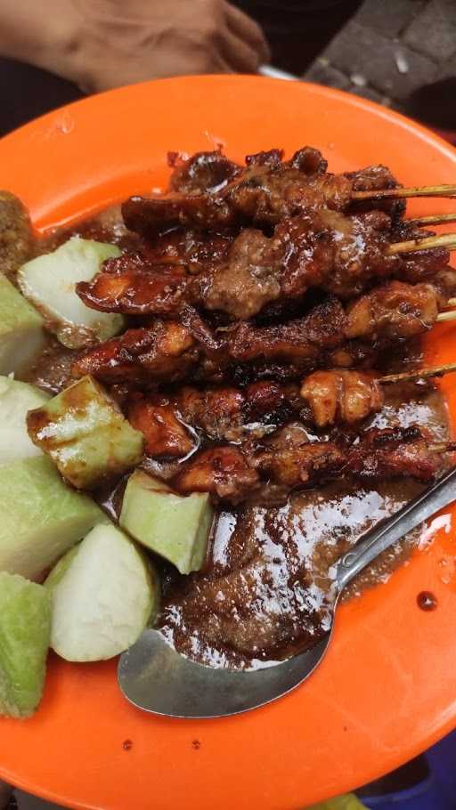 Sate Ayam /Soto Ayam Namarina 9