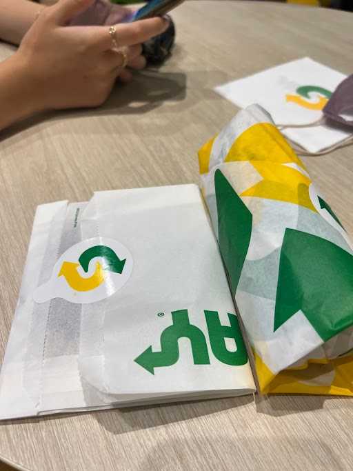 Subway Kota Kasablanka 8