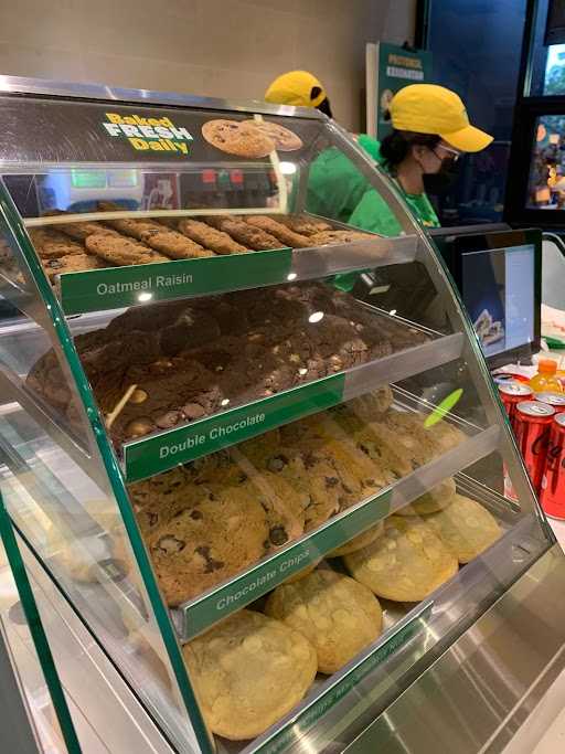 Subway - Oakwood Mega Kuningan 7