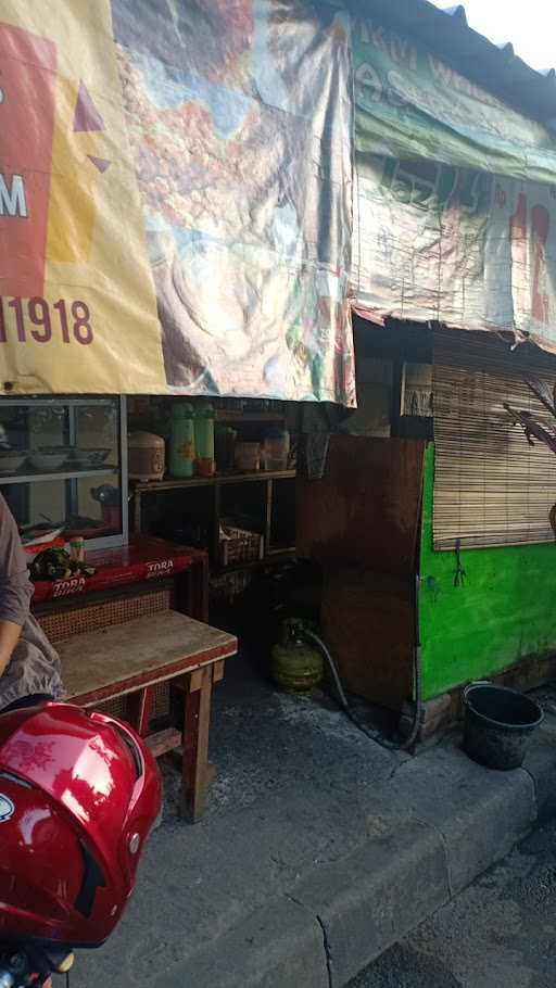 Warung Nasi Ibu Wahyu Sumarsih 1