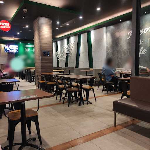 Wingstop - Setiabudi One 6