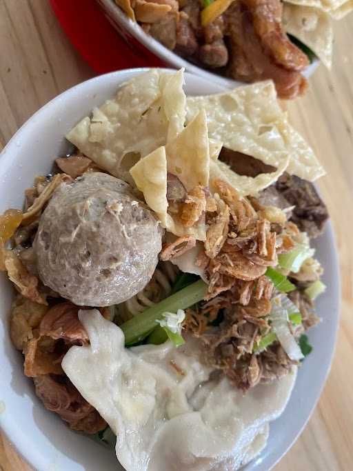 Mie Ayam Bakso Es Teler Karmila 9