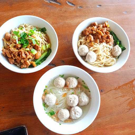 Mie Ayam Bakso Wahyu Putro 8