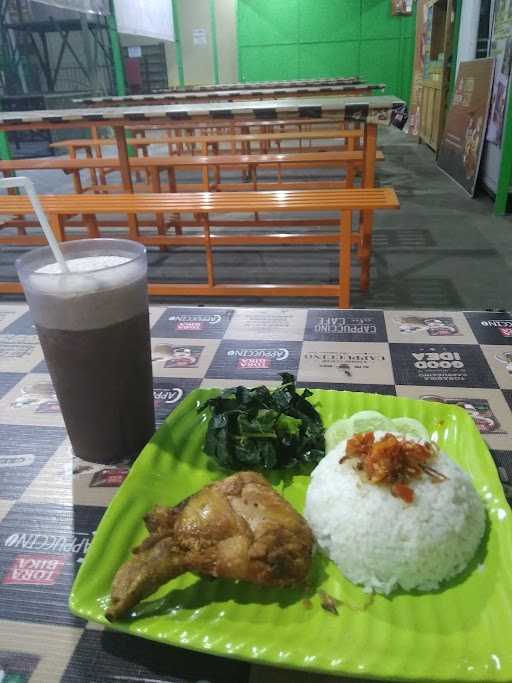 Pondok Makan Cemara 10