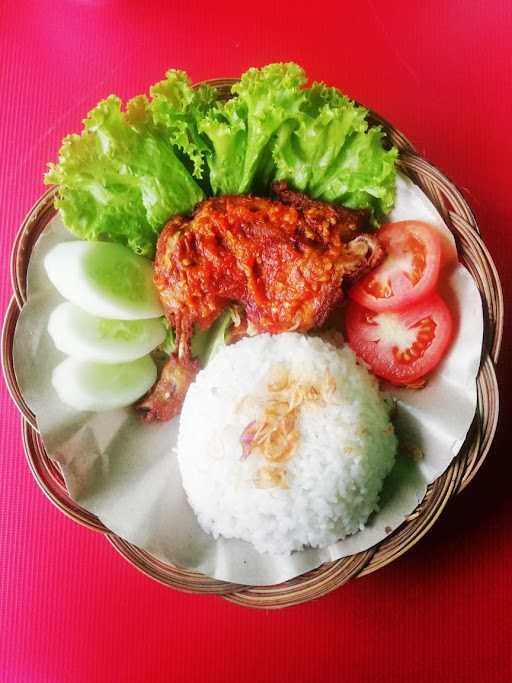 Pondok Makan Cemara 8