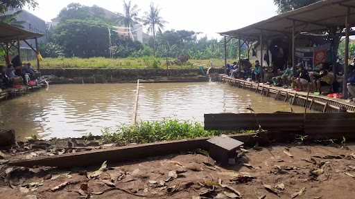 Rumah Makan Mandailing 10