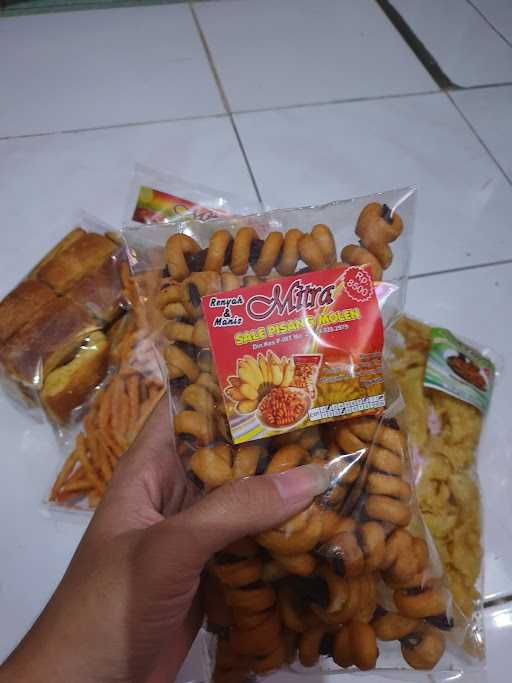 Toko Roti Mitra Snack 2