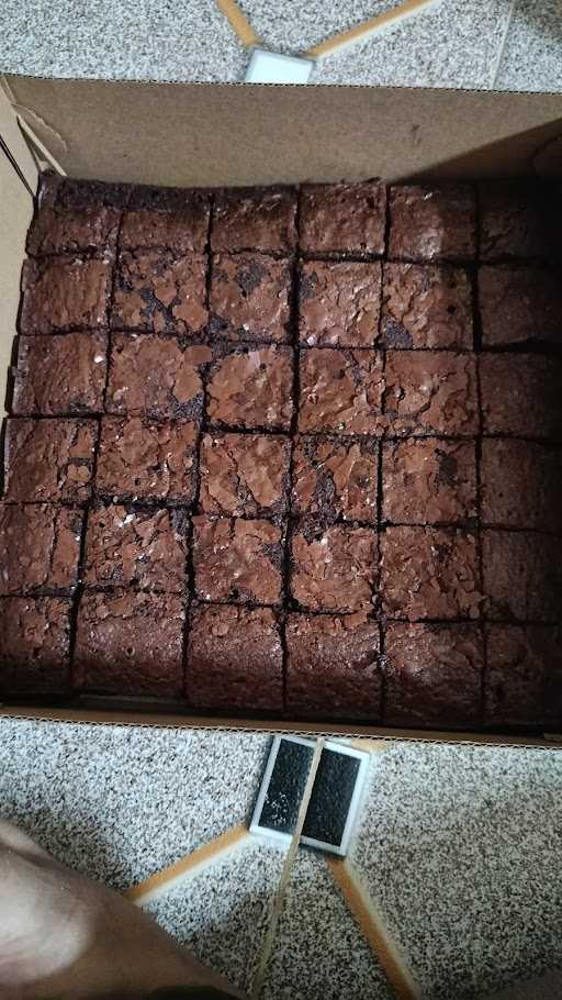 Zahira Cake And Brownies 4