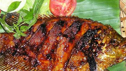 Ayam Bakar Mas Tri 5