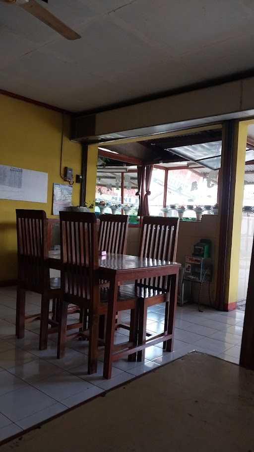 Rumah Makan Padang Mini Jaya 8