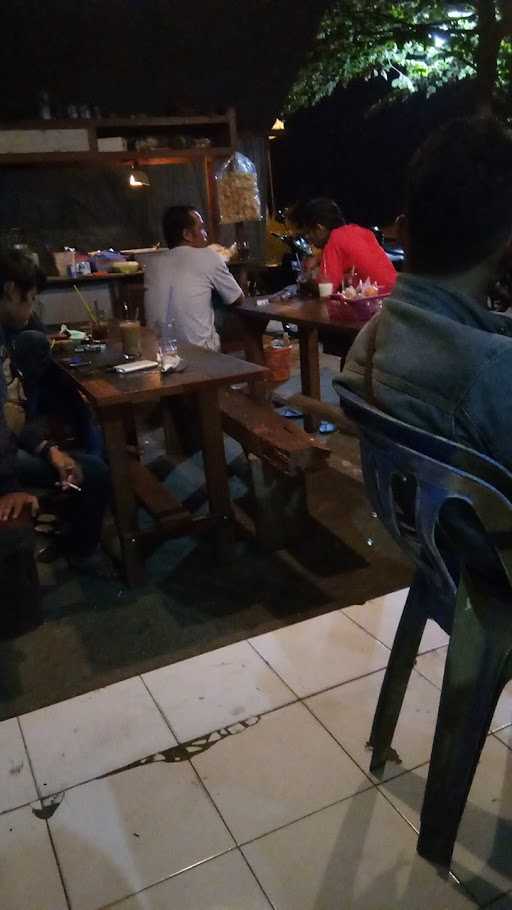 Angkringan Selokan Resto 9