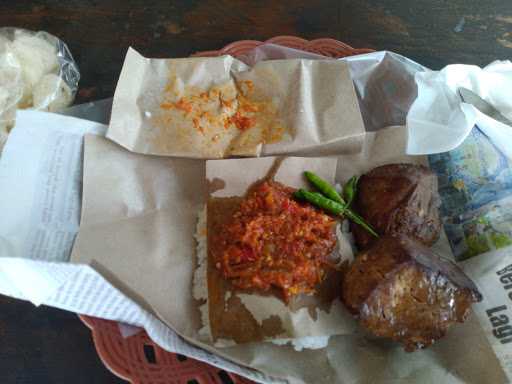 Angkringan Selokan Resto 2