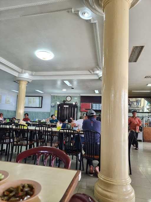 Rumah Makan Sehati 1