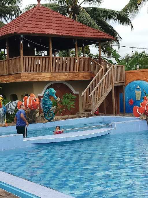 Rumah Joglo & Kolam Renang Banyu Urip 9