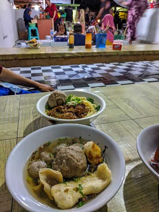 Lesehan Cuanki & Bakso Mercon 9