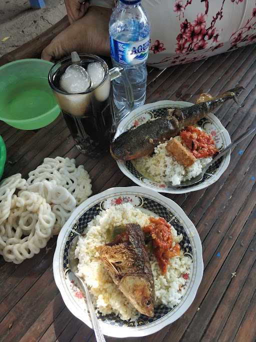 Warung Makan Biru 10