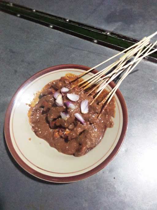 Sate Madura Pak Rossi 7