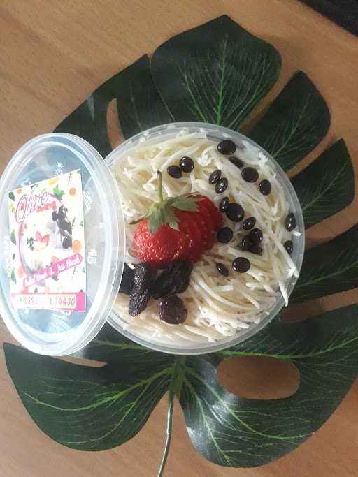 Olive Salad Buah Dan Jus Buah 9